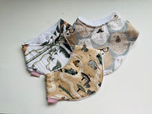 Load image into Gallery viewer, Bandanna bibs