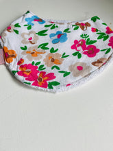 Load image into Gallery viewer, Bandanna bibs