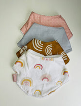 Load image into Gallery viewer, Bandanna bibs