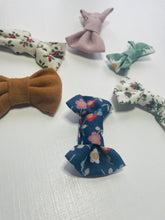 Load image into Gallery viewer, Meila Bow