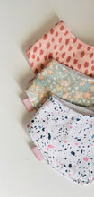 Load image into Gallery viewer, Bandanna bibs