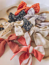 Load image into Gallery viewer, School Girl Bow
