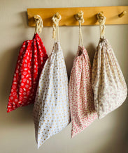 Load image into Gallery viewer, Santa Sacks
